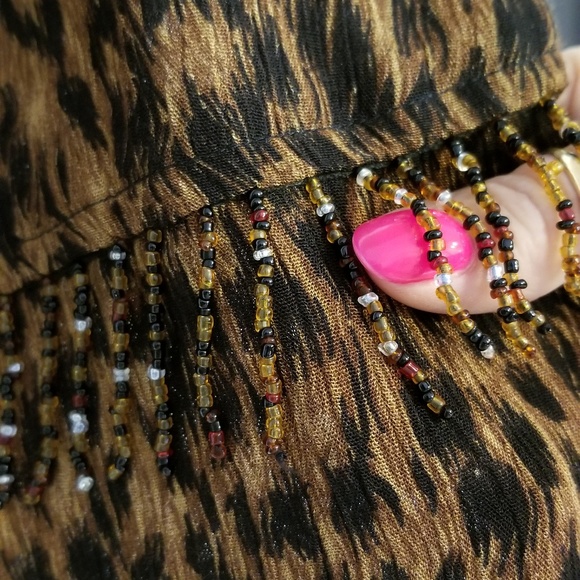 Gorgeous Animal Print Top - Picture 3 of 7